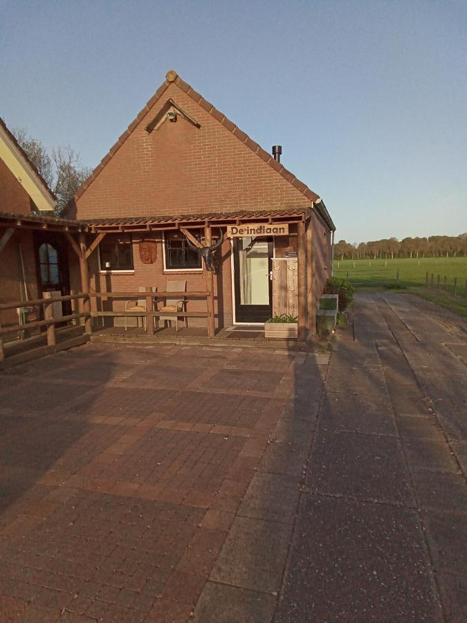 Bed and Breakfast De Indiaan Noord-Scharwoude Exterior foto